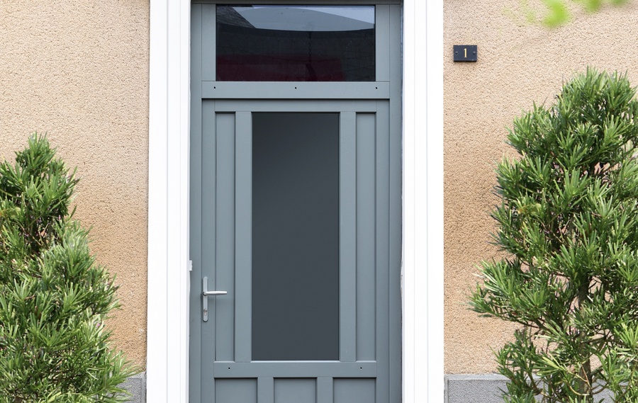 Notre gamme de porte d'entr&eacute;e en BOIS CLASSIQUE et CREATIVE CONTEMPORAINE &agrave; CHALETTE SUR LOING